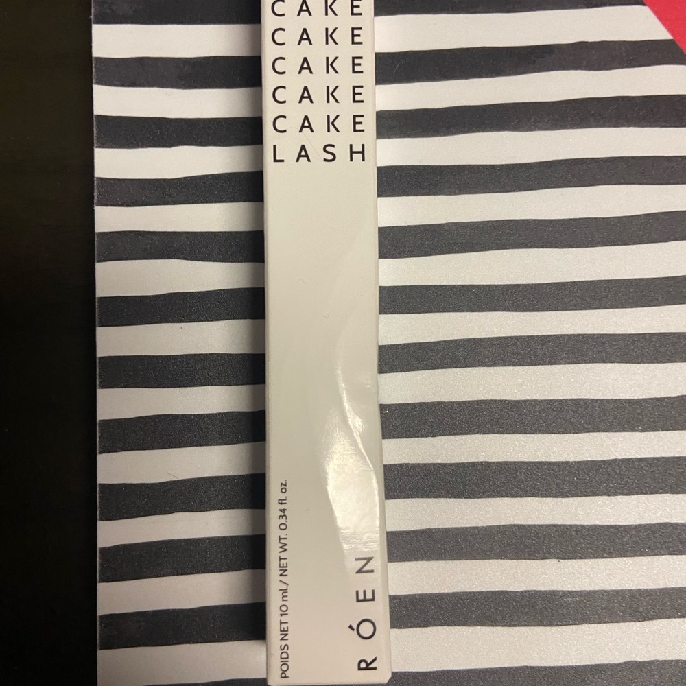 ROEN cake lash mascara